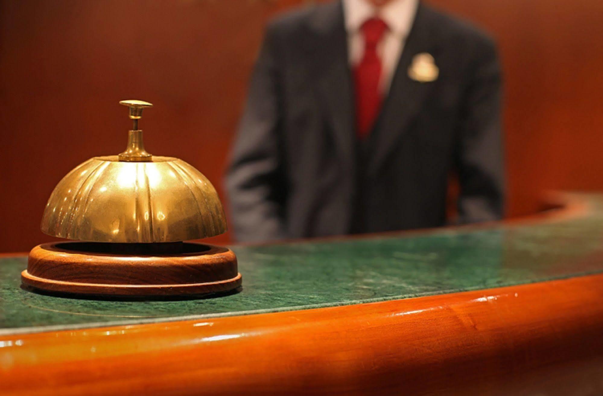 Golden Star Hotel 런던 외부 사진