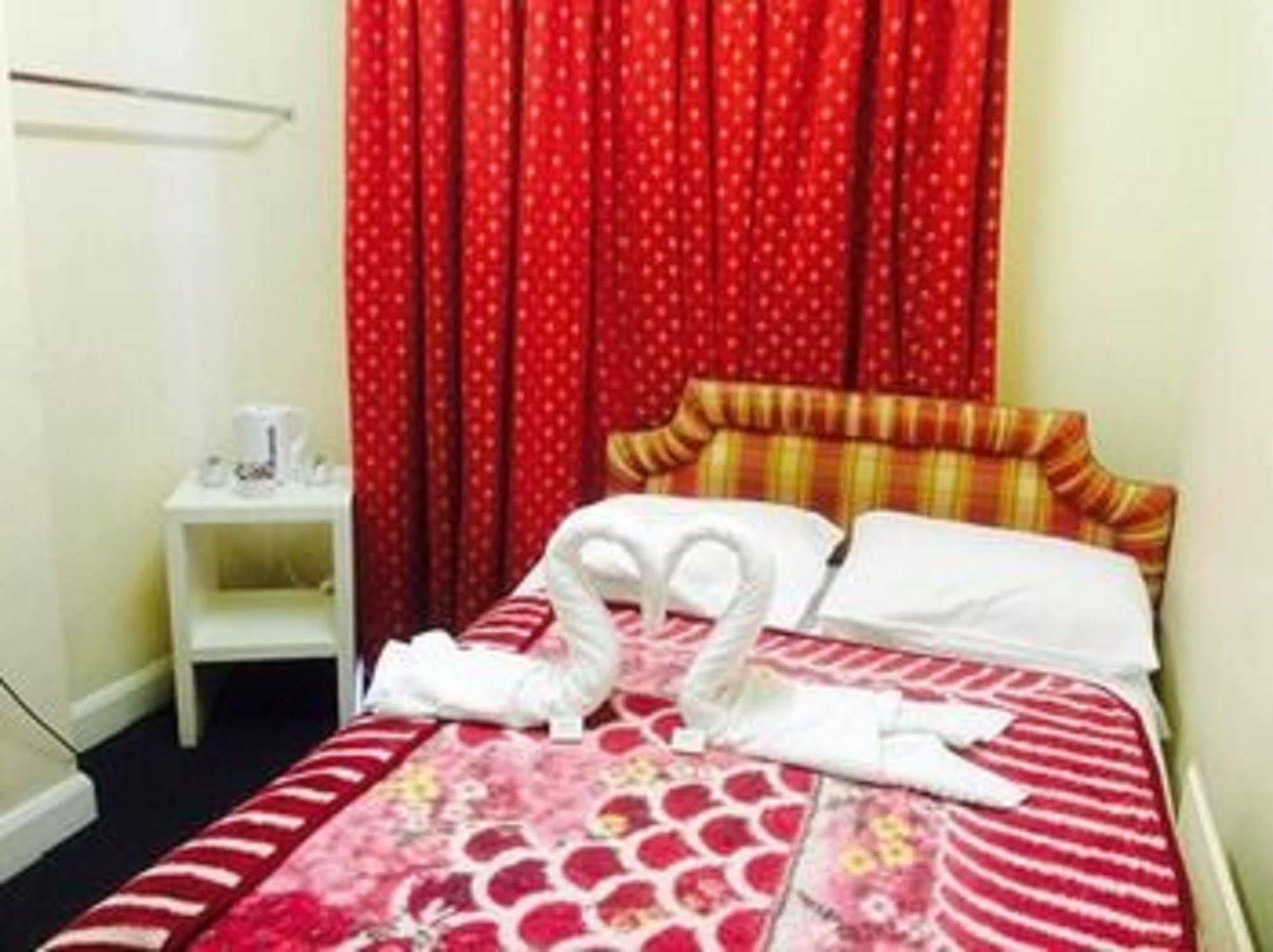 Golden Star Hotel 런던 외부 사진